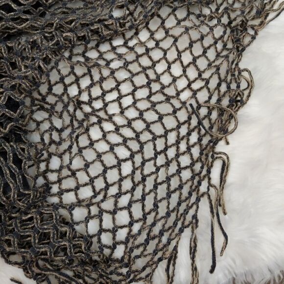 Unbranded Gray and Yellow Crochet Knit Scarf fring - Picture 4 of 5